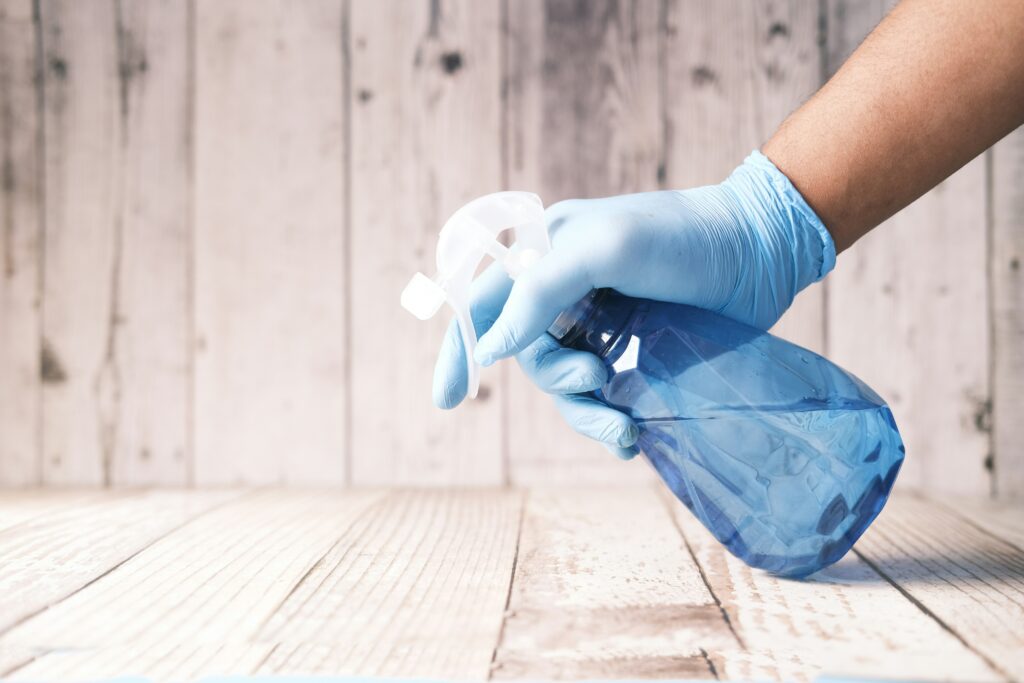 Does cleaning near bait stations impact effectiveness?
IMAGE: Unsplash / Towfiqu barbhuiya